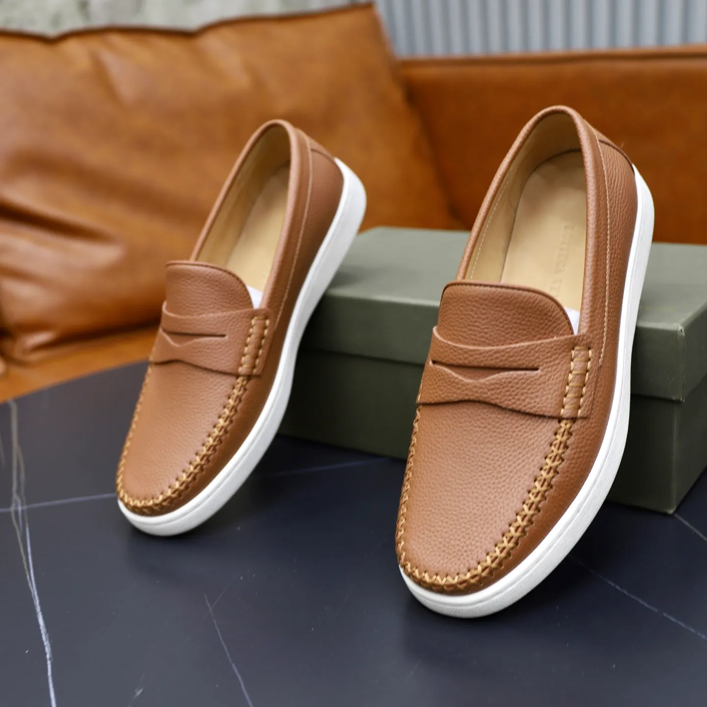 Men's men's shoes 💰480💰BOTTEG* VENET* - high-end boutique Size: 38-44 (45 customized) BV new product, calfskin surface, water-dyed cowhide lining, classic style harmoniously blends with contemporary fashion temperament, rubber soles are light and flexible, water-dyed cowhide lining!